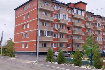 1-к квартира, 42 м², 1/5 эт.