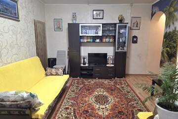 2-к квартира, 42 м², 1/2 эт.