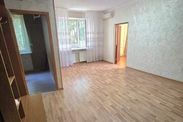 2-к квартира, 42 м², 1/2 эт.